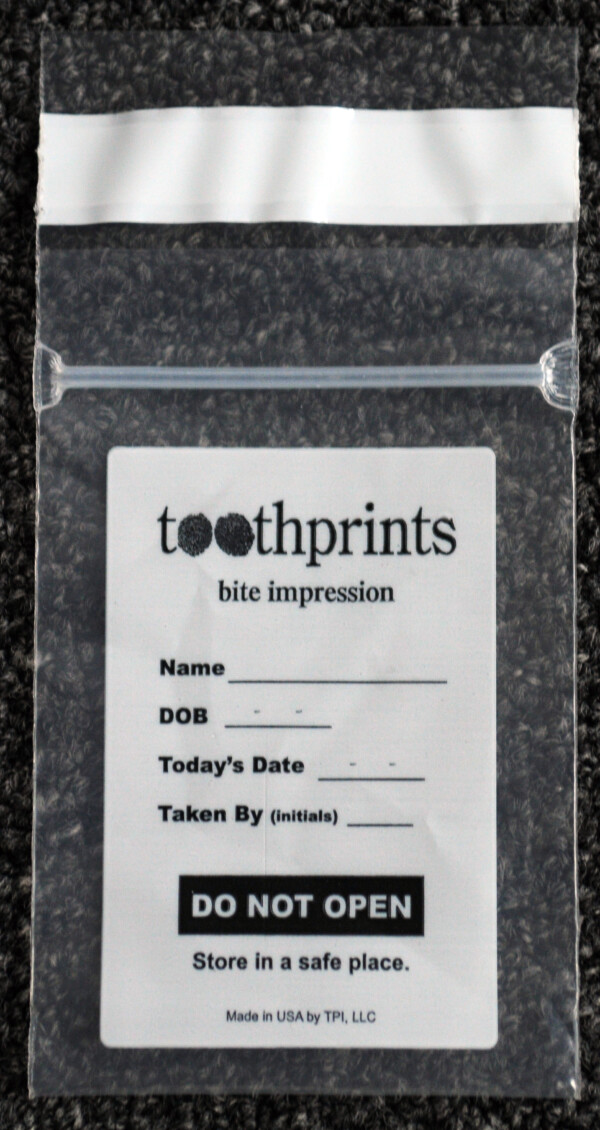 clear-product-poly-bag-3-600x1130.jpg?Revision=FLv&Timestamp=vKzP78